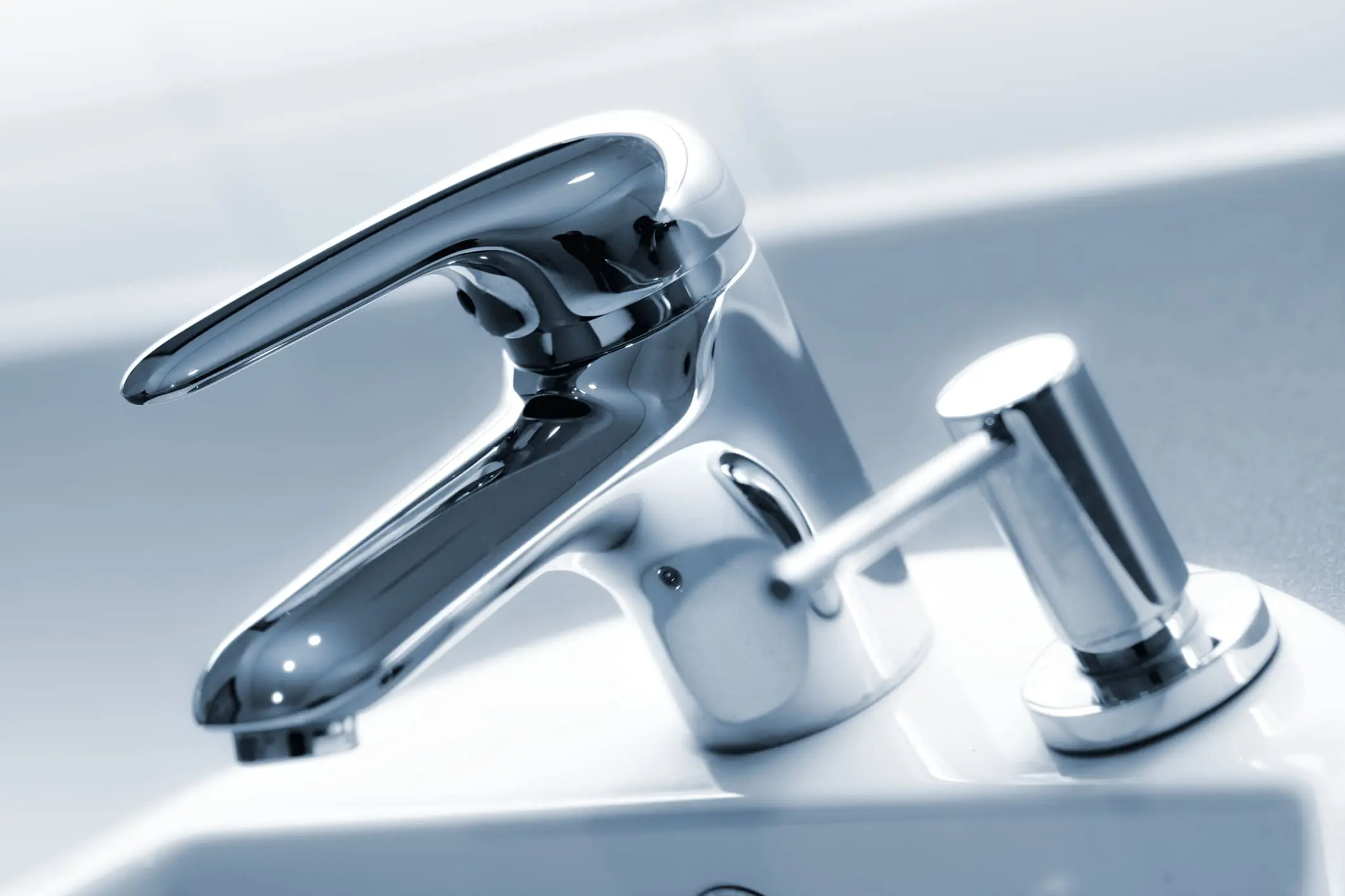 Need a New Faucet? Call a Plumber